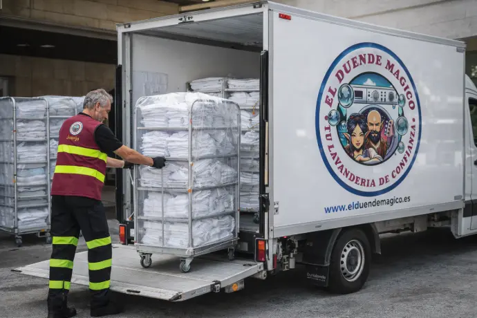 Camión de El Duende Mágico para recogida y entrega
